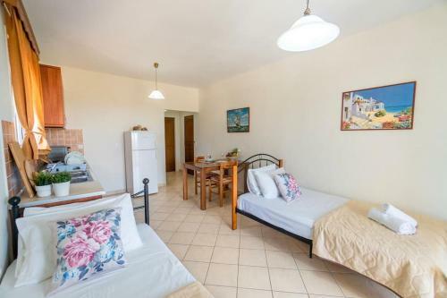 Apartamento Sunny Aprt At Klelia Cottage
