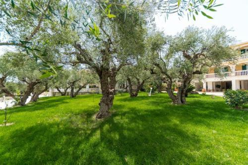 Apartamento Sunny Aprt At Klelia Cottage