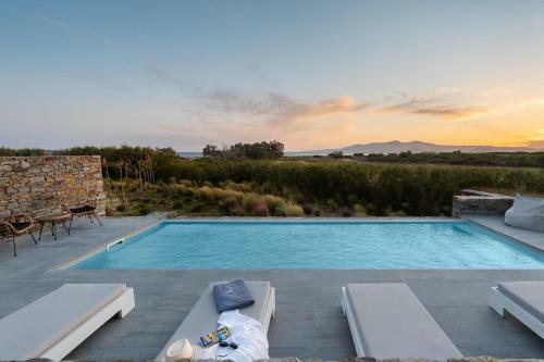 Villa Mikri Tranquilla Beach Heated Pool And Jacuzzi