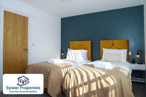Watkin Heights- 5 Bed Lovely Home/ Groups/work /families