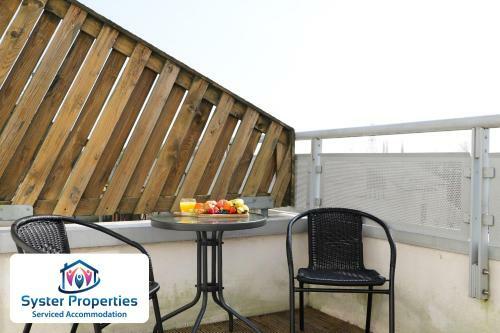 Watkin Heights- 5 Bed Lovely Home/ Groups/work /families
