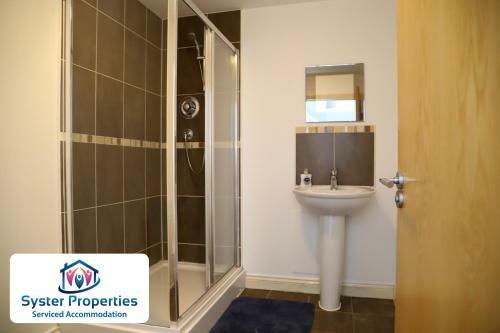 Watkin Heights- 5 Bed Lovely Home/ Groups/work /families