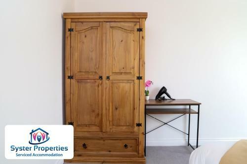 Watkin Heights- 5 Bed Lovely Home/ Groups/work /families