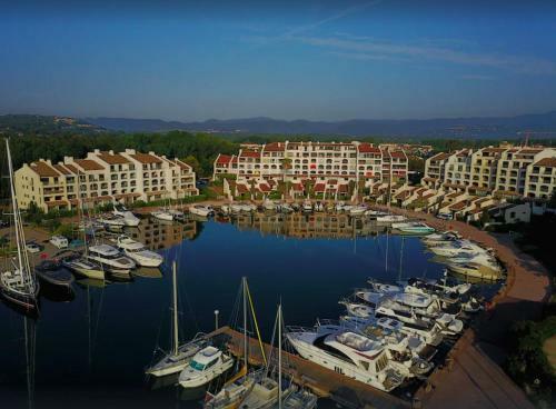 Apartamento Mon �crin Sur La Marina Du Golfe De St Tropez