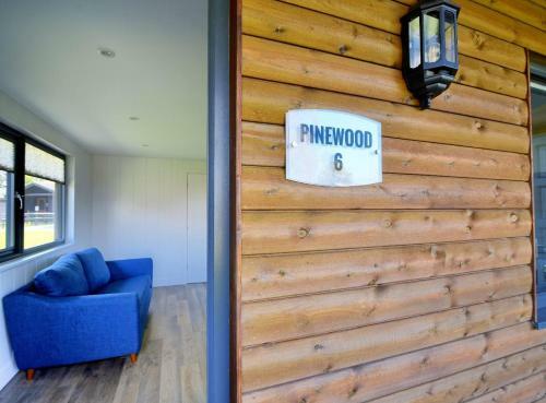 6 Pinewood Retreat