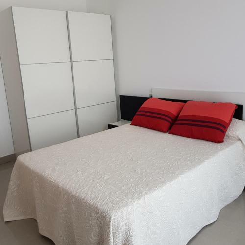 Townhouse Montroig Bahia, Beach - 600m.