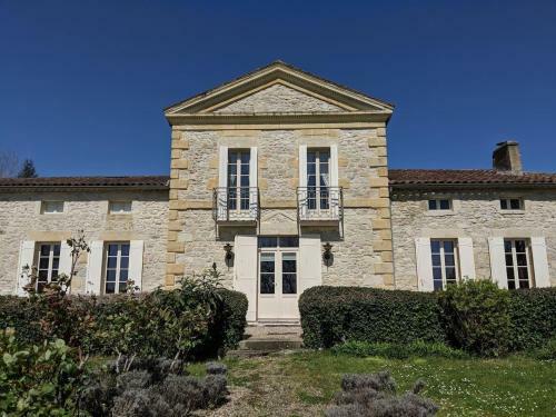 Stunning 7-bed Vineyard Masters House In Dieulivol