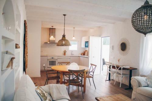 Formentera A La Costa Brava Amb Bbq I Jard�