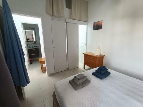 Apartment With Sunny Terrace And Swimming Pool