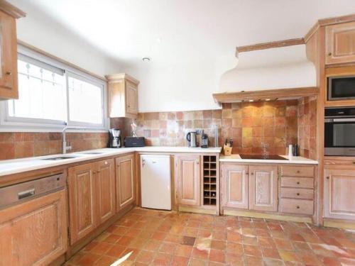 Cheerful Holiday Home In Grimaud With Private Pool