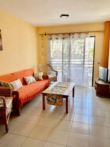 Apartment Near The Beach With Sea View