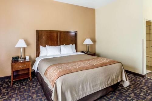 Hotel Baymont Inn & Suites - North Aurora
