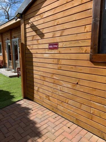 Duncairn Cabin 1 Dog Friendly And Mins From Town