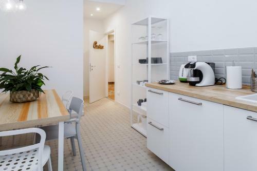 Hostal La Casa Delle Acciughe Guest House