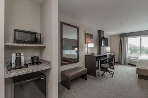 Holiday Inn Mishawaka, An Ihg Hotel