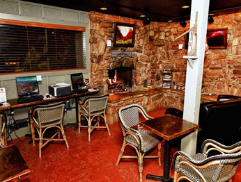 Hotel Pioneer Lodge