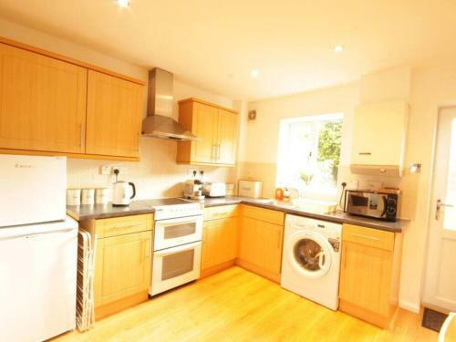 Fantastic 2-bed House In Hull Garden Sky Tv
