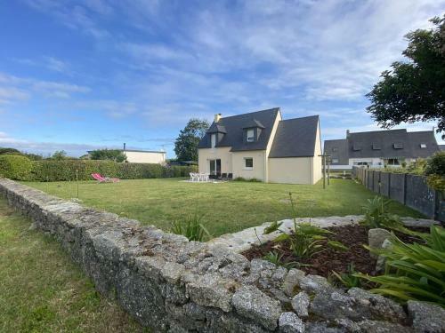 Maison Cl�der, 4 Pi�ces, 6 Personnes - Fr-1-625-2