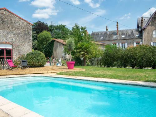 Quaint Holiday Home In Cless� With Garden