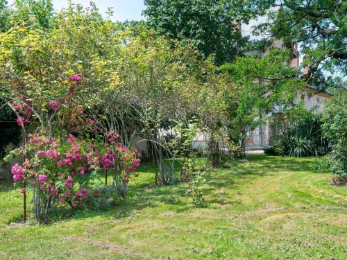 Quaint Holiday Home In Cless� With Garden