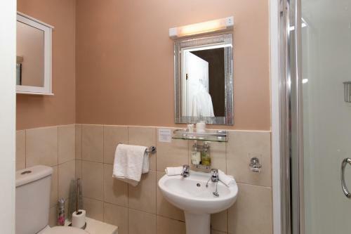 Hostal Clifton Villa Guest House
