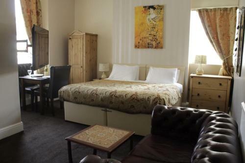 Hostal Clifton Villa Guest House