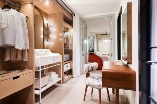 Virgin Hotels New Orleans