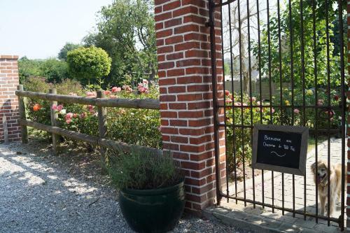 Hostal Les Charmes Du Petit Pr�