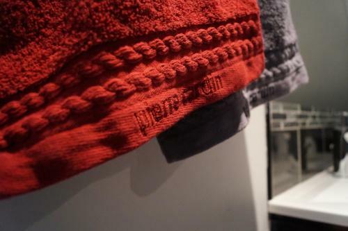 Hostal Les Charmes Du Petit Pr�