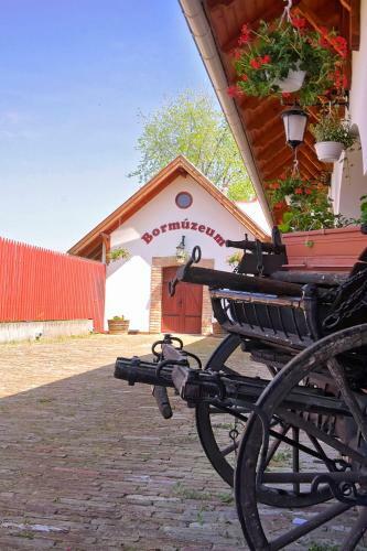 Bed & Breakfast Feh�rt�i Hal�szcs�rda �s Panzi�