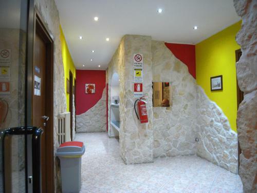 Hostel California