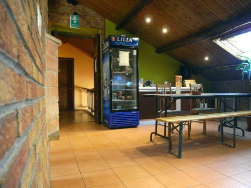 Hostel California