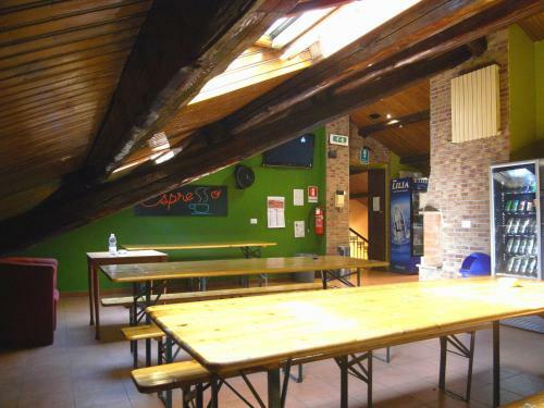 Hostel California