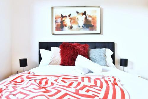 Luxury And Thoughtful Townhouse In Box Hill