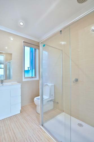 Luxury And Thoughtful Townhouse In Box Hill