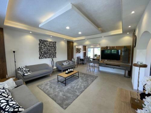 Dreams Villa