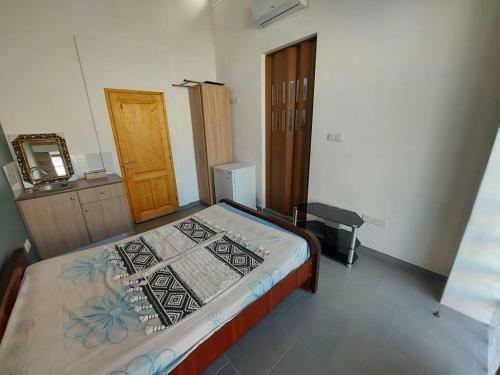 Hostal Vasos Guesthouse 10 Min Walk From The Beach