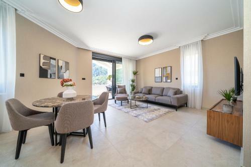 Aparthotel C Group Apartments
