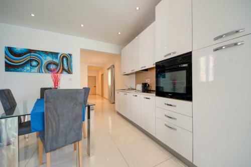 Apartamento Sliema Ferries 2-bedroom Apt With Views