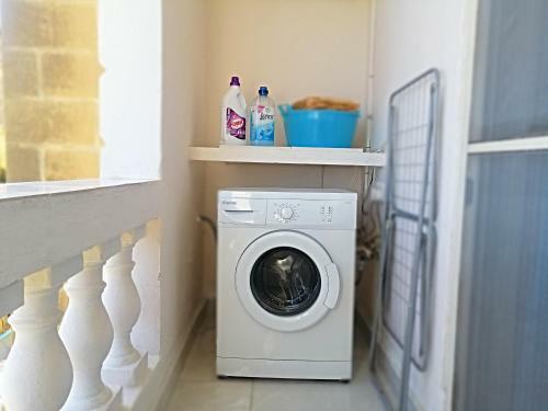 Apartamento Valletta 1 Bedroom Flat Adjacent To Bus Stops!