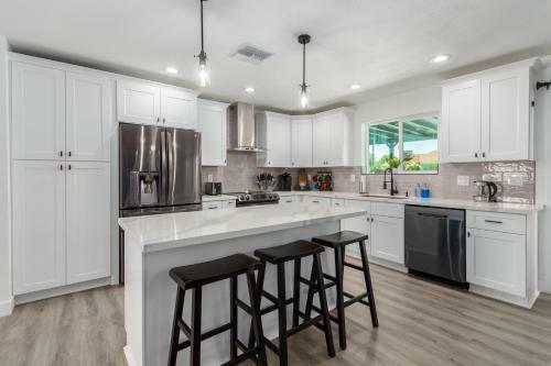 3 Bdrm Near Spring Training & Golf W/ Pool & Games