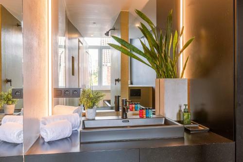 Sunny And Spacious Duplex Apartment On Top Location In Gent