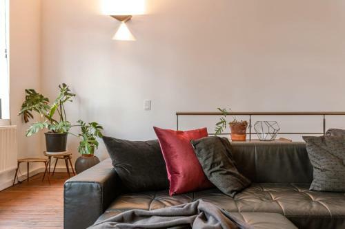 Sunny And Spacious Duplex Apartment On Top Location In Gent