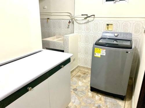Casa Con Parking Y Terraza En Sector Exclusivo