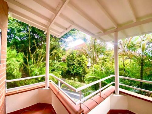 Casa Con Parking Y Terraza En Sector Exclusivo