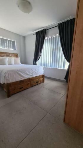 Beautiful And Modern 4 Bedroom 2 Bathroom House