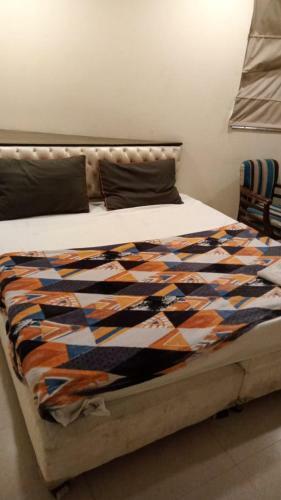 Hotel Em Residency