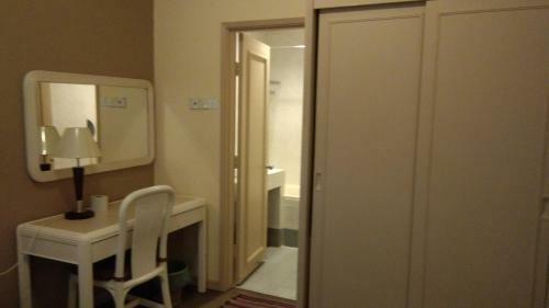 Hotel Oyo Home 90533 Nomadic Town Condo