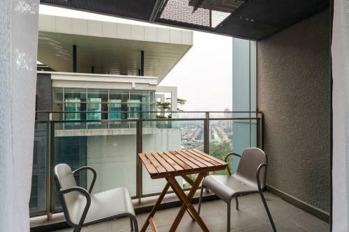Apartamento Bright 2br Condo For 6 I Kl City View