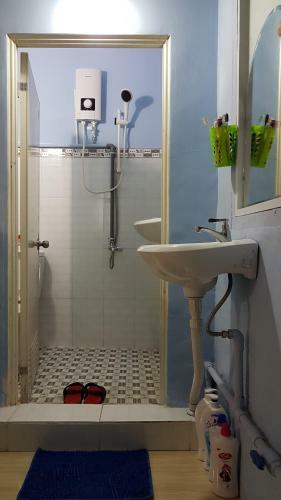 Sky House Hostel